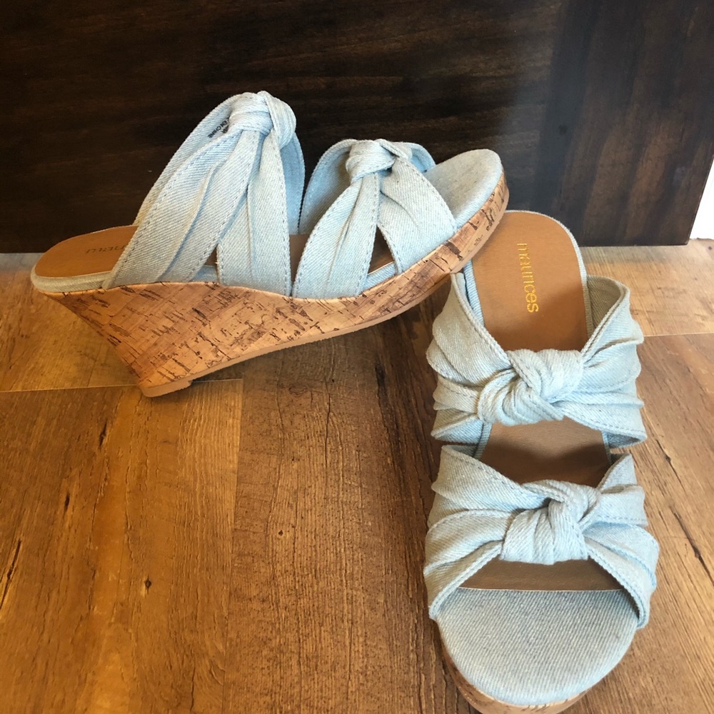 Chambray wedges